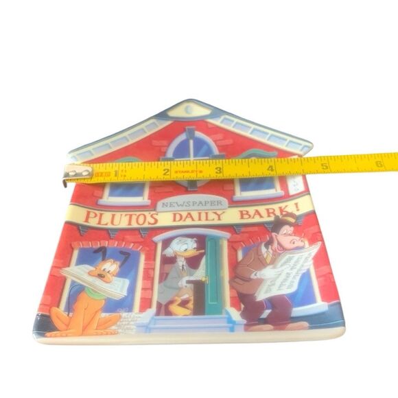 Vintage Disney Retired Pluto’s Daily Bark Mickey’s Village House Plaque - Picture 7 of 7